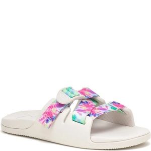 Kids Chaco Chillos Sandals in Light Tie Dye size 4